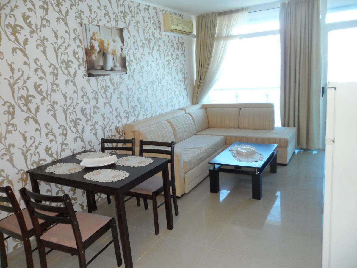 Apartment Sianie В Центъра На Слънчев Бряг, Само На Няколко Крачки От Плажа Rum bild